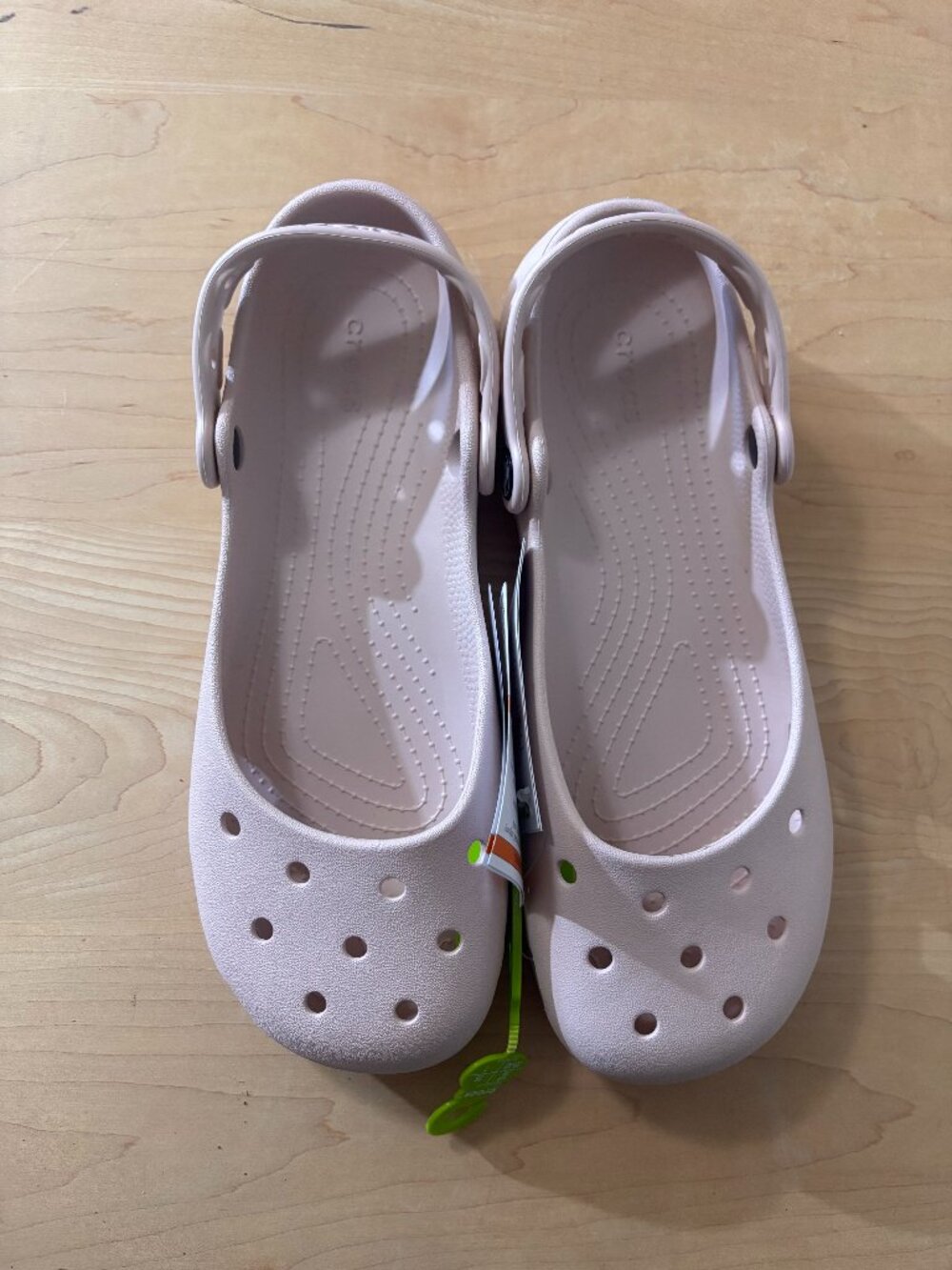 BNWT Adorable Pale Pink Croc Ballet Flats in size 9W